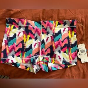 Roxy Spike Swim/Active Short. NWT size Large